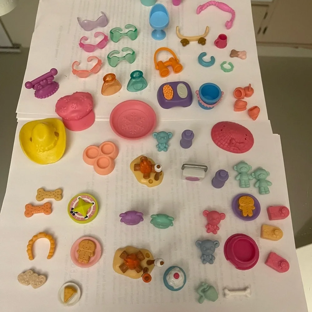 LPS - Littlest Pet Shop Accessories Lot